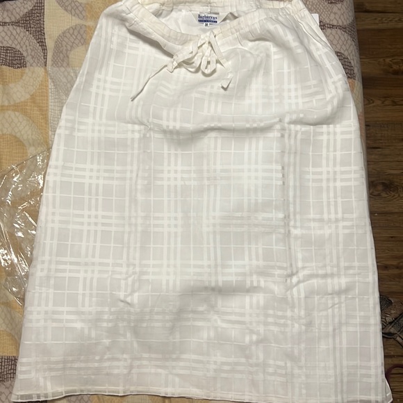 Skirt - Picture 1 of 2